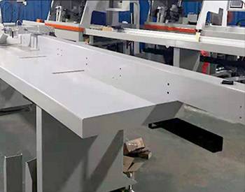 Feeding worktable