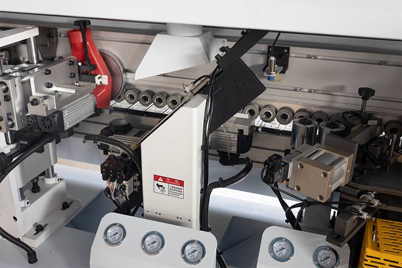 End Cutting Device
